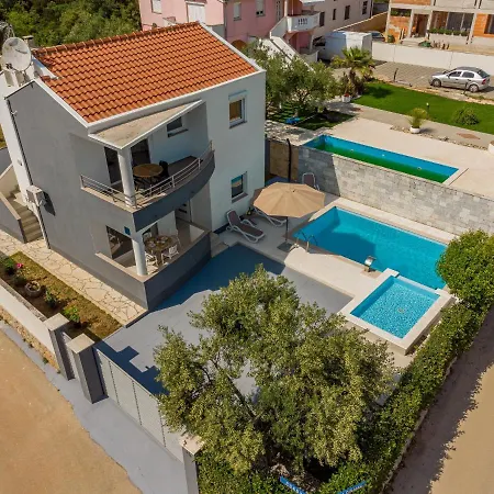 Villa Julija *